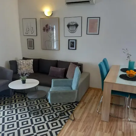 Nella Apartmán *